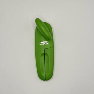 MagiCan Manual Can Opener with Lid Release - Green